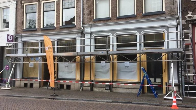 mevrouw schutte - Winkel Sassenstraat - in de stijgers